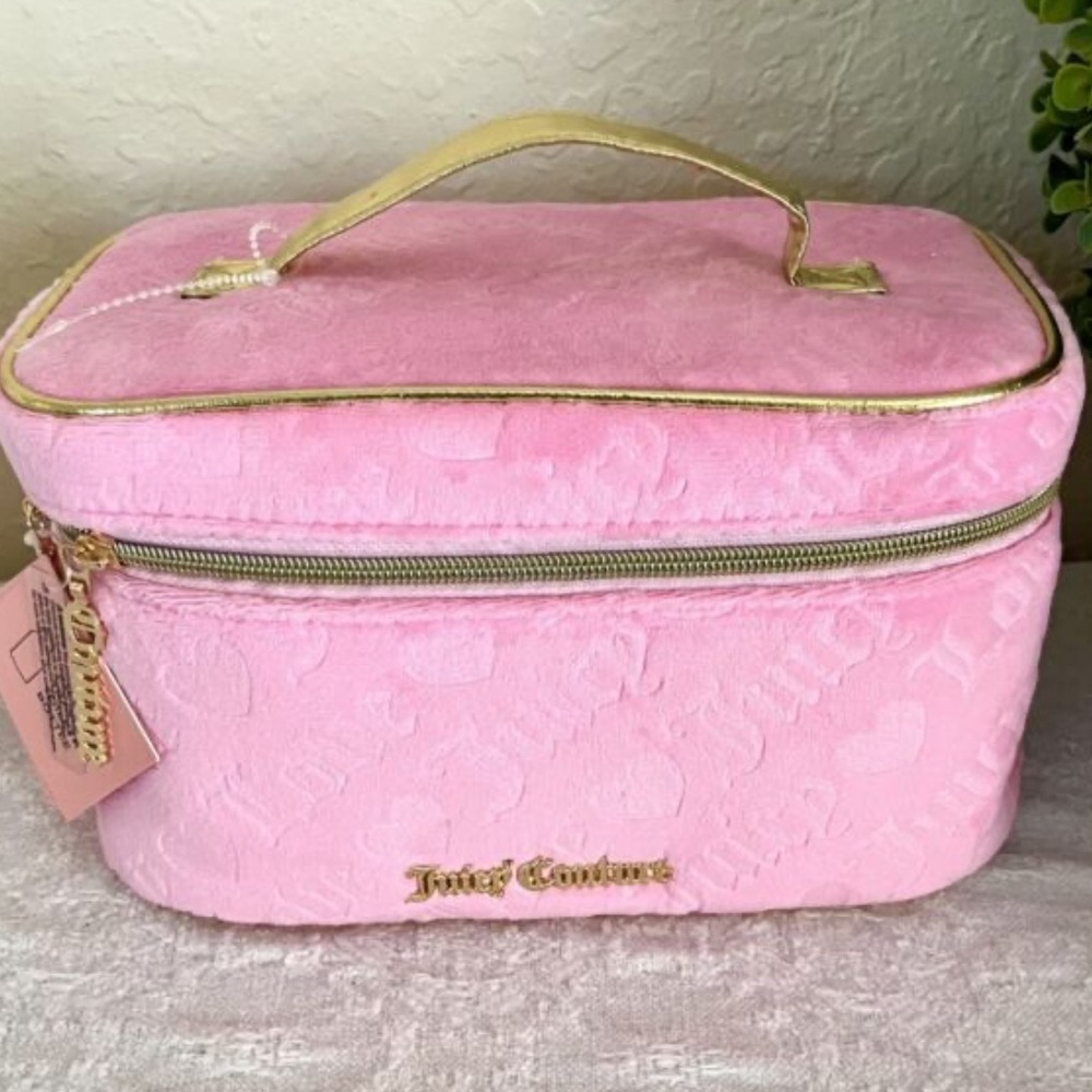Juicy Couture Juicy Velour Cosmetic Traincase ✨🩷